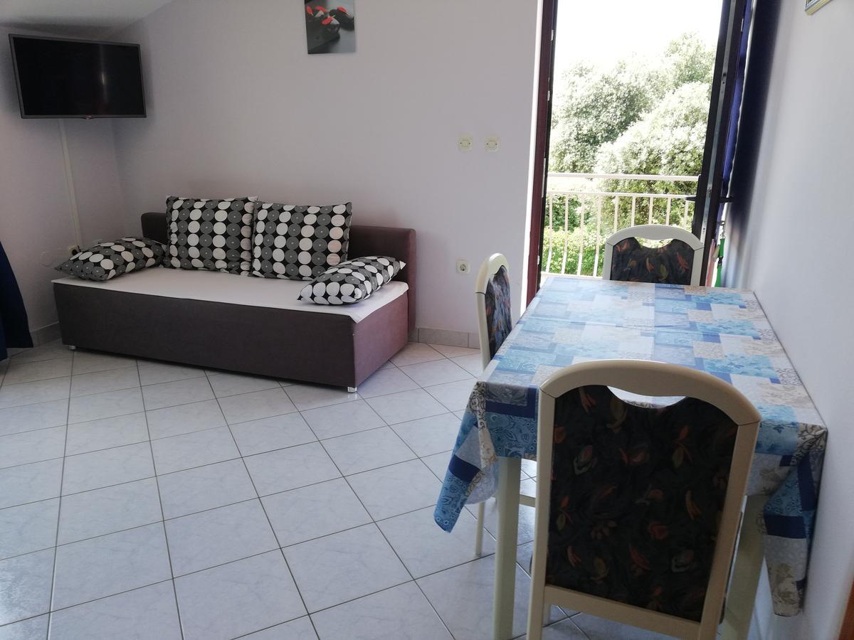 Apartments Mirjana 弗尔萨尔 外观 照片